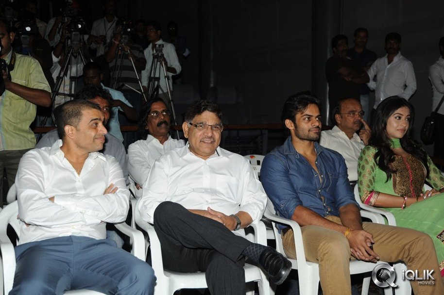 Pilla-Nuvvu-Leni-Jeevitham-Movie-Logo-Launch